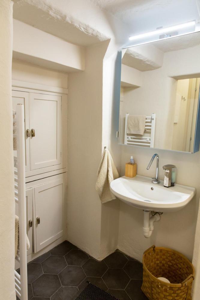 Varenna Caffe Apartment ภายนอก รูปภาพ