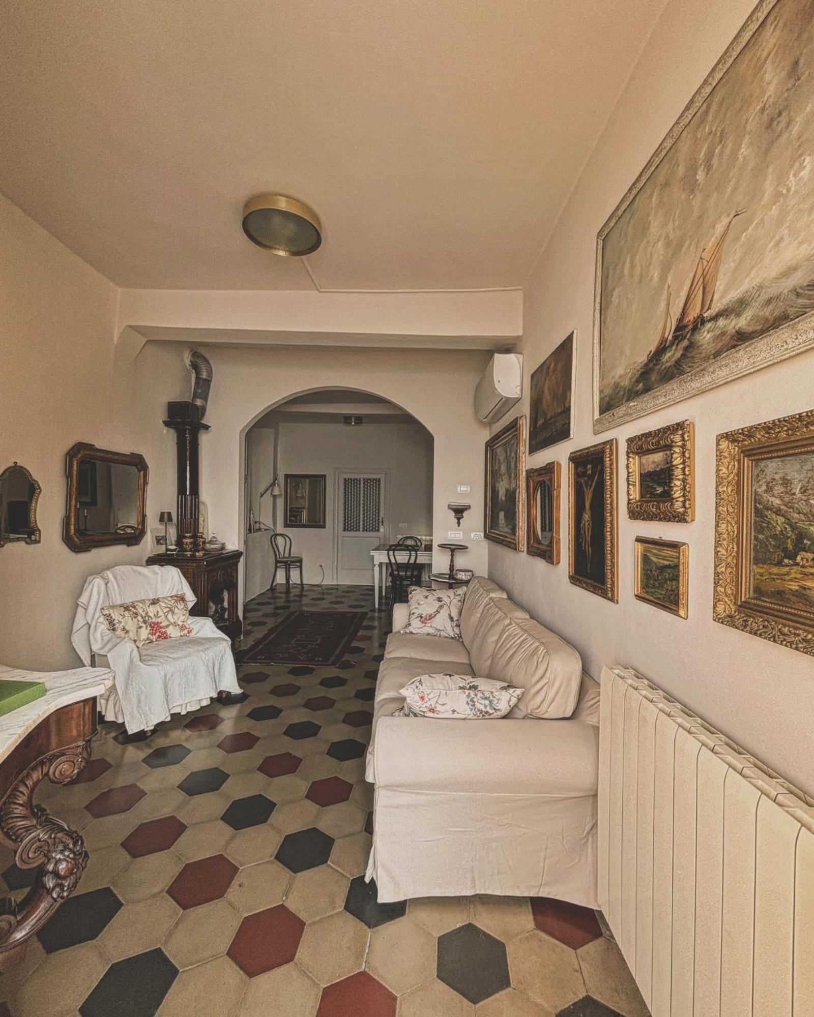 Varenna Caffe Apartment ภายนอก รูปภาพ