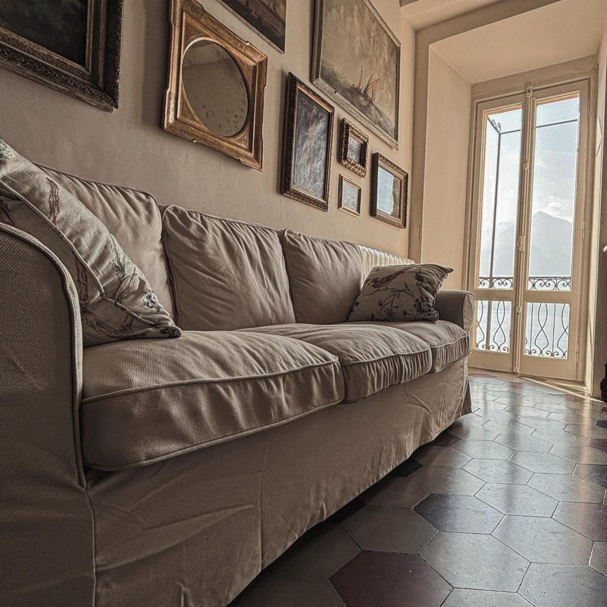 Varenna Caffe Apartment ภายนอก รูปภาพ